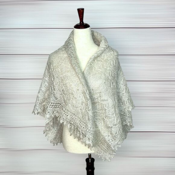 Goat Wool Lace Knit Shawl Scarf Wrap
Handmade Russian Orenburg Style Light Gray - Picture 4 of 12